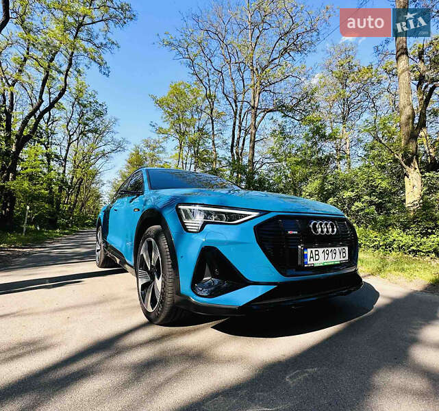 Внедорожник / Кроссовер Audi e-tron 2020 в Киеве фото 40 Внедорожник / Кроссовер Audi e-tron 2020 в Киеве