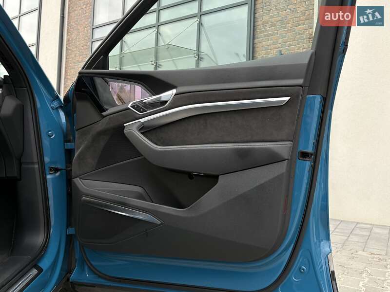 Внедорожник / Кроссовер Audi e-tron 2019 в Тернополе