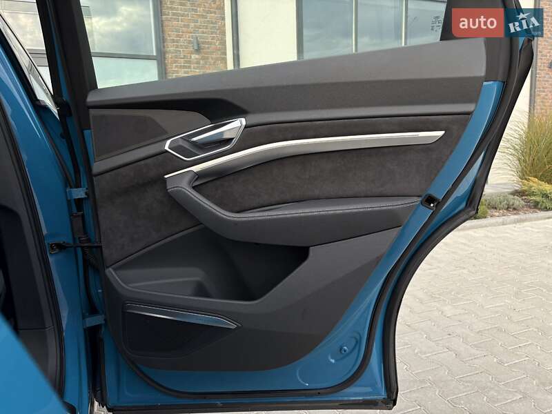 Внедорожник / Кроссовер Audi e-tron 2019 в Тернополе
