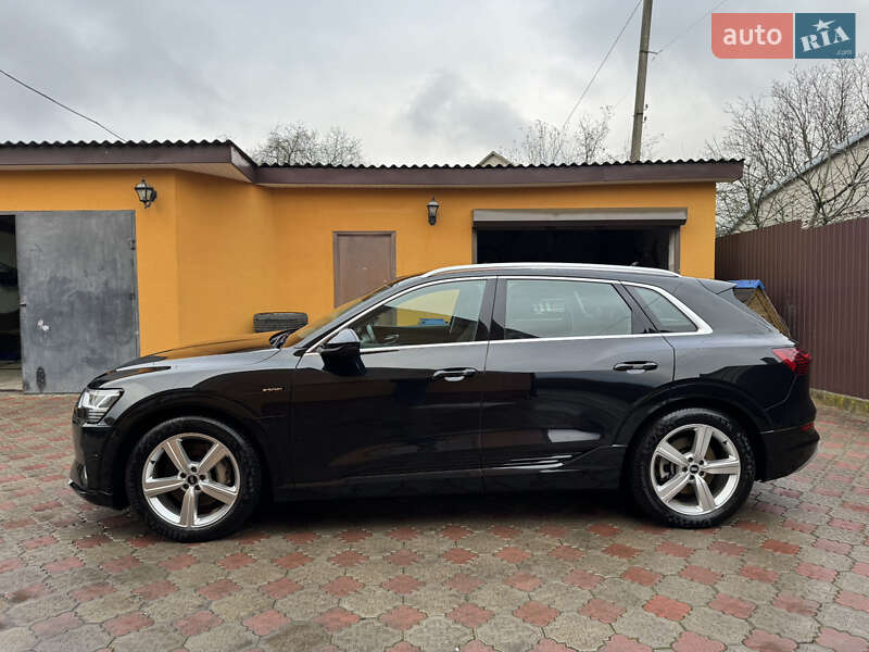 Внедорожник / Кроссовер Audi e-tron 2021 в Ровно фото 9 Внедорожник / Кроссовер Audi e-tron 2021 в Ровно