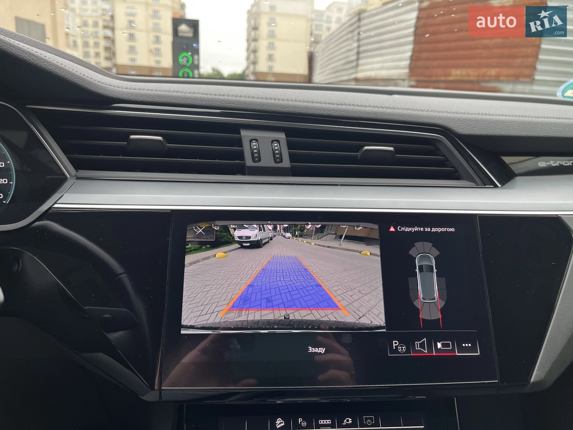 2022 Audi e-tron - мініатюра 3