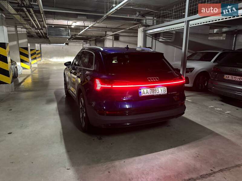 Внедорожник / Кроссовер Audi e-tron 2019 в Киеве фото 5 Внедорожник / Кроссовер Audi e-tron 2019 в Киеве