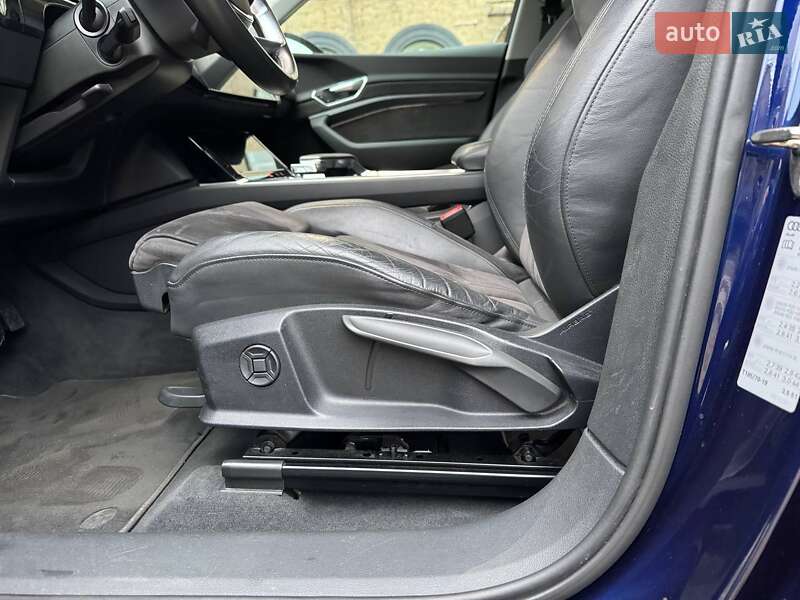 Внедорожник / Кроссовер Audi e-tron 2019 в Киеве фото 13 Внедорожник / Кроссовер Audi e-tron 2019 в Киеве