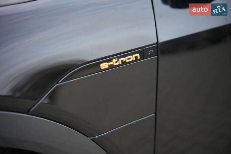 Внедорожник / Кроссовер Audi e-tron 2022 в Дубно фото 19 Внедорожник / Кроссовер Audi e-tron 2022 в Дубно