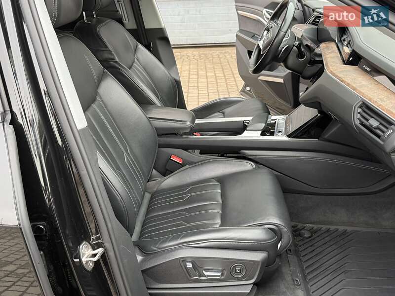 Внедорожник / Кроссовер Audi e-tron 2019 в Дрогобыче фото 35 Внедорожник / Кроссовер Audi e-tron 2019 в Дрогобыче