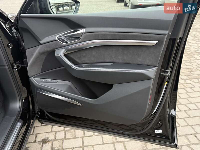 Внедорожник / Кроссовер Audi e-tron 2019 в Дрогобыче фото 38 Внедорожник / Кроссовер Audi e-tron 2019 в Дрогобыче