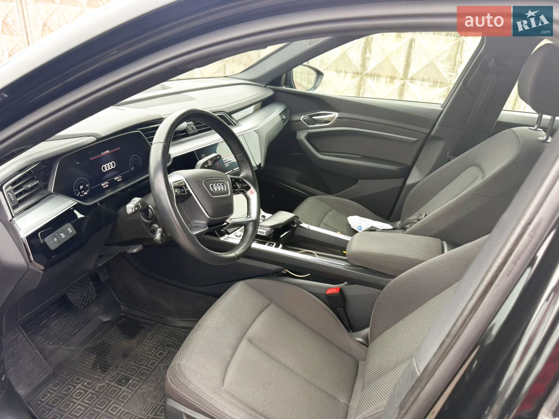2021 Audi e-tron - мініатюра 9