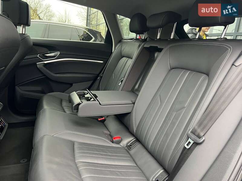 Внедорожник / Кроссовер Audi e-tron 2020 в Ивано-Франковске фото 28 Внедорожник / Кроссовер Audi e-tron 2020 в Ивано-Франковске