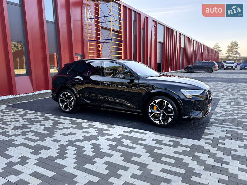 Внедорожник / Кроссовер Audi e-tron 2022 в Львове