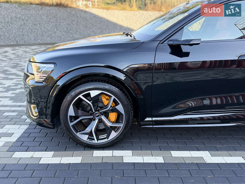 Внедорожник / Кроссовер Audi e-tron 2022 в Львове