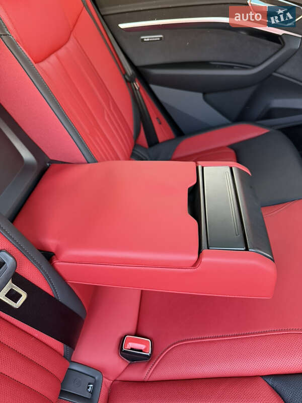 Внедорожник / Кроссовер Audi e-tron 2022 в Львове