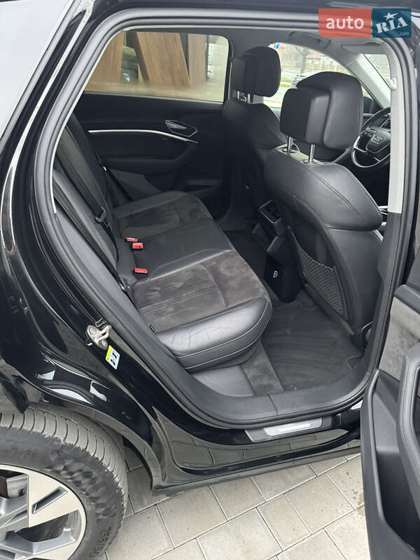 Внедорожник / Кроссовер Audi e-tron 2019 в Луцке фото 38 Внедорожник / Кроссовер Audi e-tron 2019 в Луцке