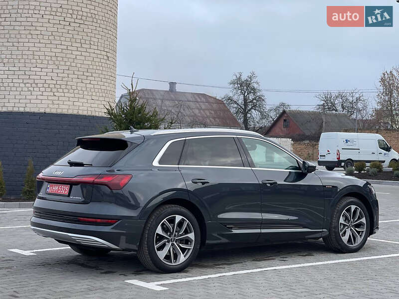 Внедорожник / Кроссовер Audi e-tron 2019 в Радивилове фото 8 Внедорожник / Кроссовер Audi e-tron 2019 в Радивилове