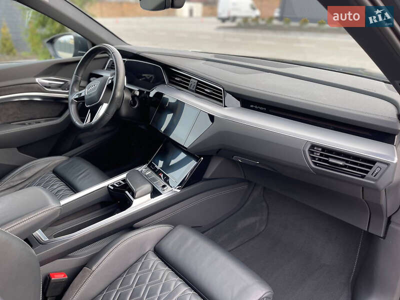 Внедорожник / Кроссовер Audi e-tron 2019 в Радивилове фото 44 Внедорожник / Кроссовер Audi e-tron 2019 в Радивилове