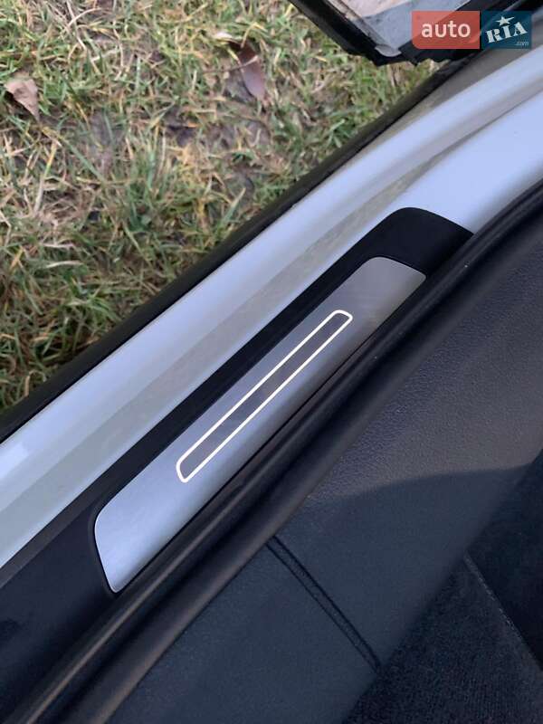 Внедорожник / Кроссовер Audi e-tron 2020 в Львове фото 33 Внедорожник / Кроссовер Audi e-tron 2020 в Львове