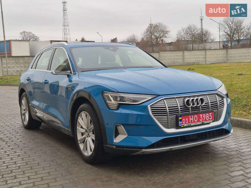 Audi e-tron 2019