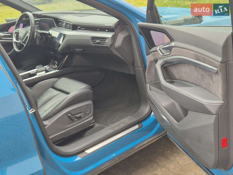 Внедорожник / Кроссовер Audi e-tron 2019 в Радехове фото 12 Внедорожник / Кроссовер Audi e-tron 2019 в Радехове