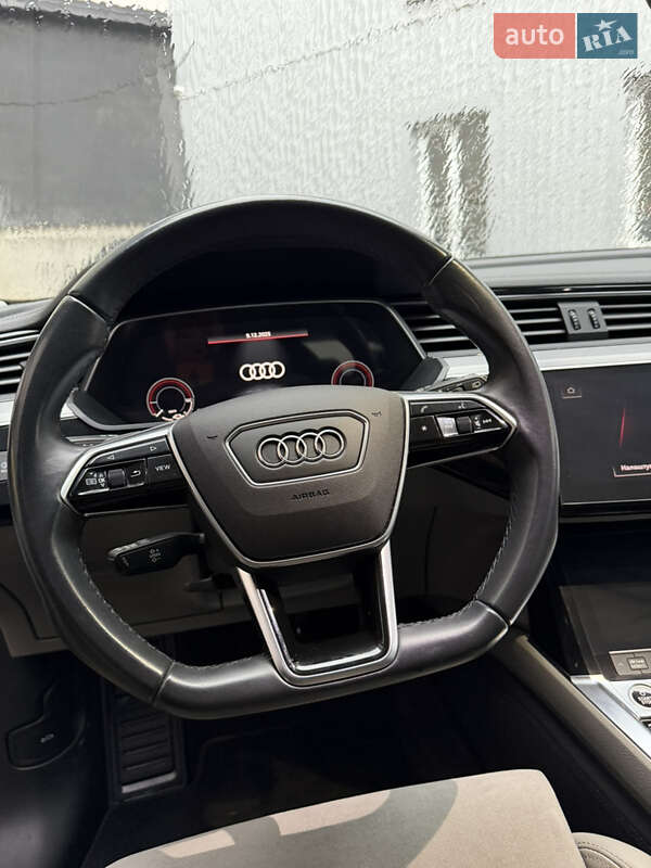 Внедорожник / Кроссовер Audi e-tron 2020 в Тернополе фото 41 Внедорожник / Кроссовер Audi e-tron 2020 в Тернополе