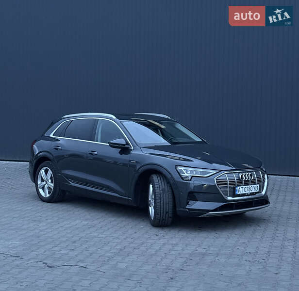 Внедорожник / Кроссовер Audi e-tron 2022 в Калуше