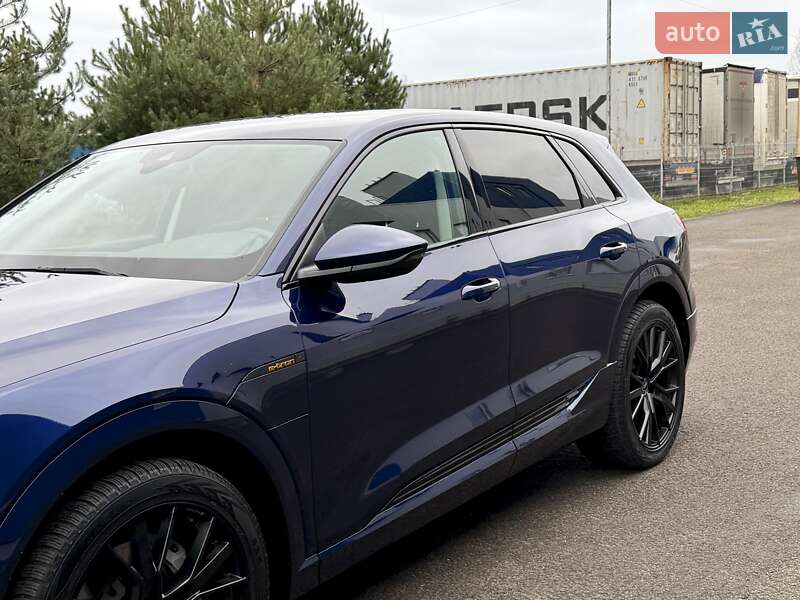 Внедорожник / Кроссовер Audi e-tron 2022 в Ковеле
