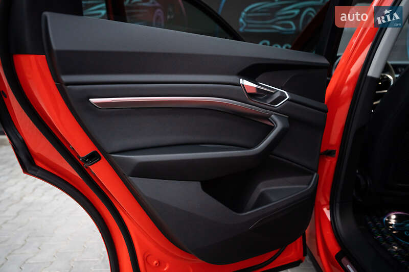 Внедорожник / Кроссовер Audi e-tron 2022 в Луцке фото 67 Внедорожник / Кроссовер Audi e-tron 2022 в Луцке