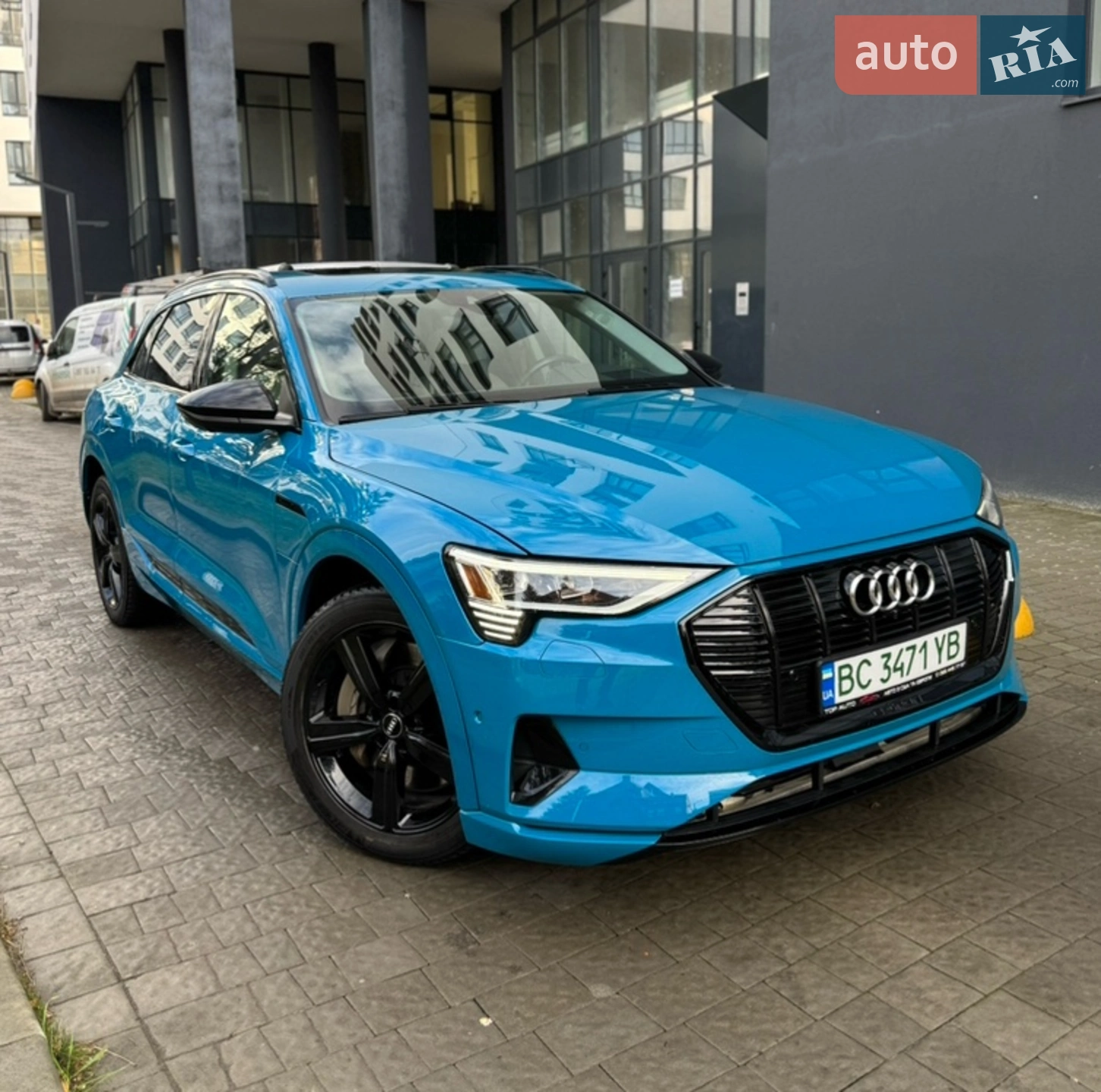 2019 Audi e-tron - фото 1