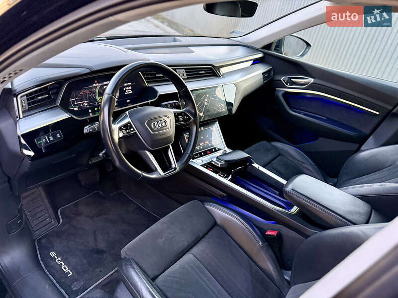 Внедорожник / Кроссовер Audi e-tron 2020 в Ужгороде фото 39 Внедорожник / Кроссовер Audi e-tron 2020 в Ужгороде