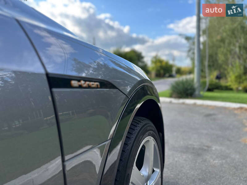 Внедорожник / Кроссовер Audi e-tron 2020 в Житомире фото 20 Внедорожник / Кроссовер Audi e-tron 2020 в Житомире