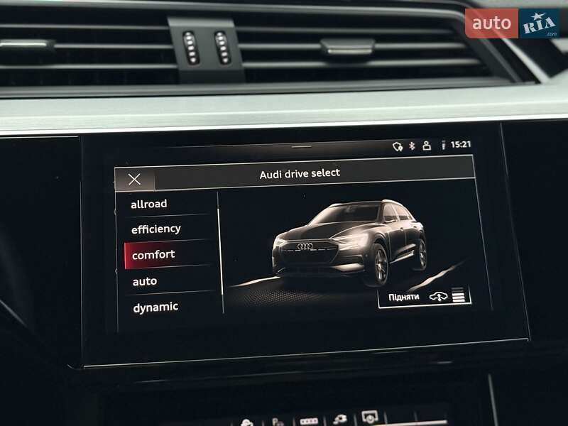 Внедорожник / Кроссовер Audi e-tron 2022 в Дрогобыче фото 62 Внедорожник / Кроссовер Audi e-tron 2022 в Дрогобыче