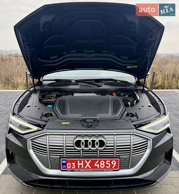 Внедорожник / Кроссовер Audi e-tron 2020 в Ровно