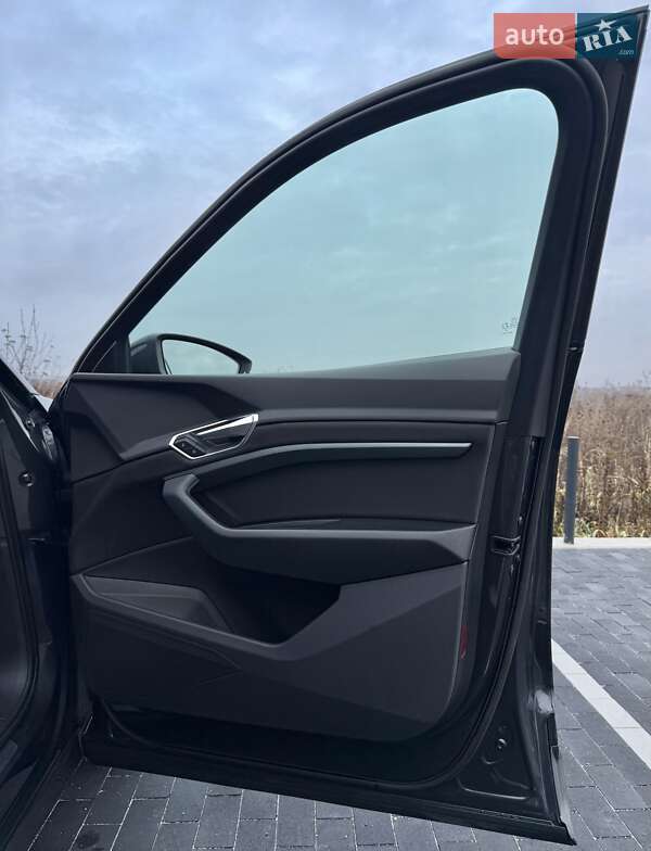 Внедорожник / Кроссовер Audi e-tron 2020 в Ровно