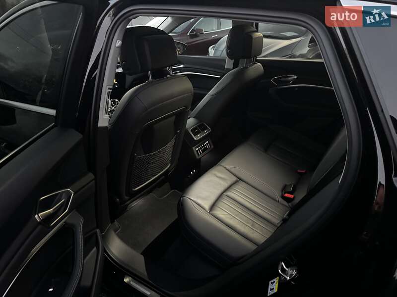 Внедорожник / Кроссовер Audi e-tron 2021 в Киеве фото 16 Внедорожник / Кроссовер Audi e-tron 2021 в Киеве