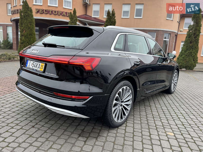 Внедорожник / Кроссовер Audi e-tron 2020 в Мукачево