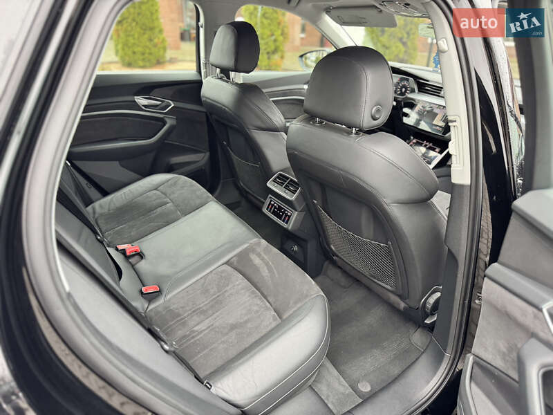 Внедорожник / Кроссовер Audi e-tron 2020 в Мукачево