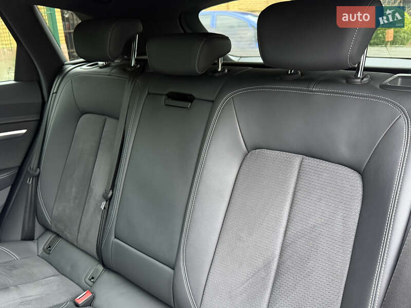 Внедорожник / Кроссовер Audi e-tron 2022 в Ровно