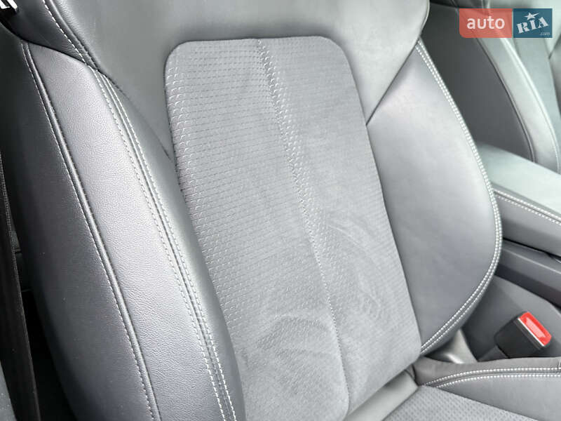 Внедорожник / Кроссовер Audi e-tron 2022 в Ровно