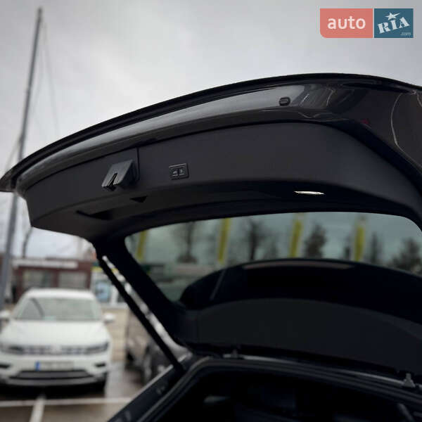 Внедорожник / Кроссовер Audi e-tron 2019 в Киеве фото 66 Внедорожник / Кроссовер Audi e-tron 2019 в Киеве