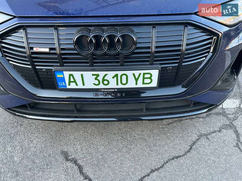 Внедорожник / Кроссовер Audi e-tron 2022 в Киеве