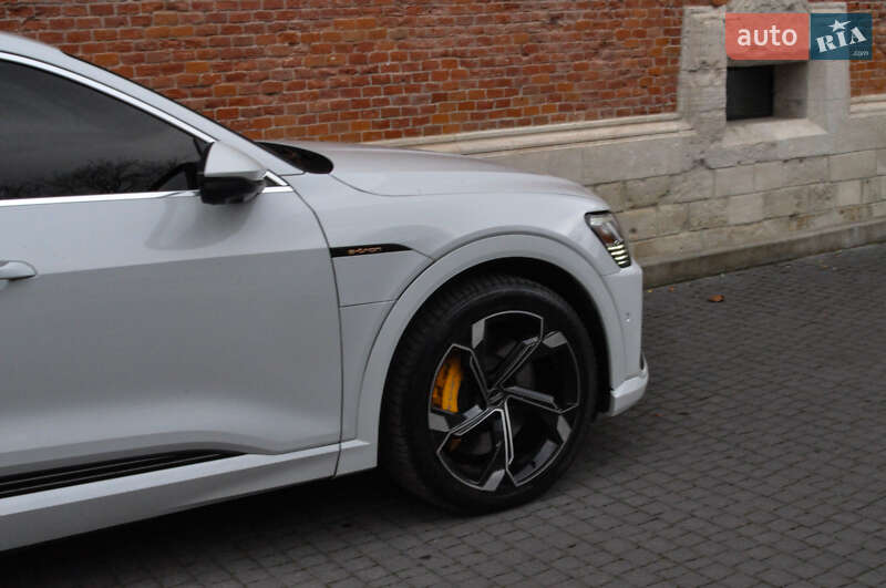Внедорожник / Кроссовер Audi e-tron 2020 в Львове фото 7 Внедорожник / Кроссовер Audi e-tron 2020 в Львове