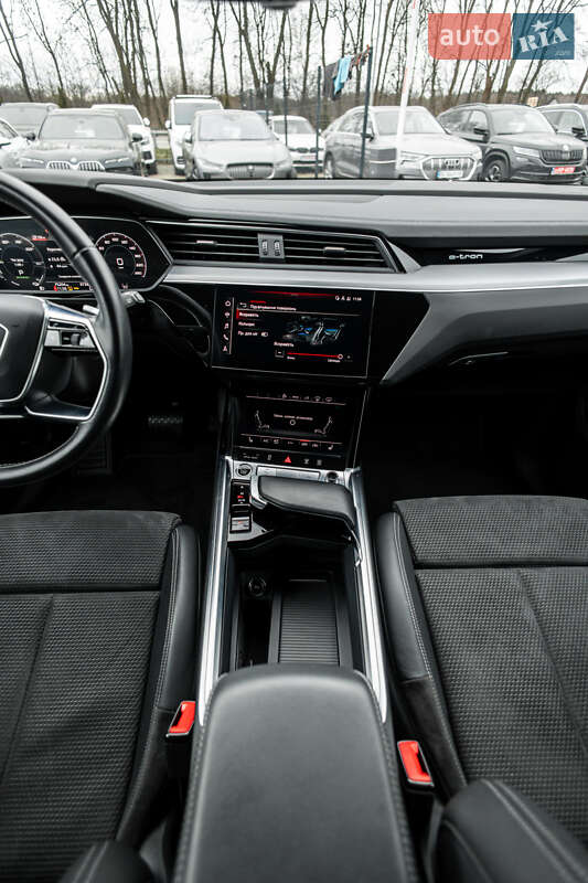 Внедорожник / Кроссовер Audi e-tron 2021 в Львове фото 15 Внедорожник / Кроссовер Audi e-tron 2021 в Львове