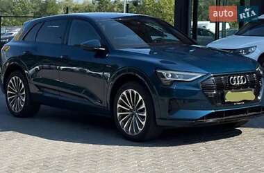 Позашляховик / Кросовер Audi e-tron 2021 в Чернівцях