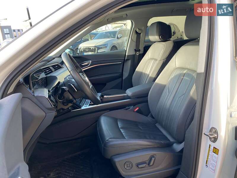 Внедорожник / Кроссовер Audi e-tron 2021 в Львове фото 19 Внедорожник / Кроссовер Audi e-tron 2021 в Львове