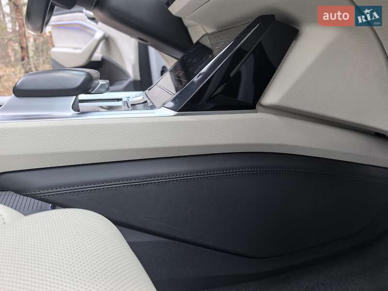 Внедорожник / Кроссовер Audi e-tron 2019 в Киеве