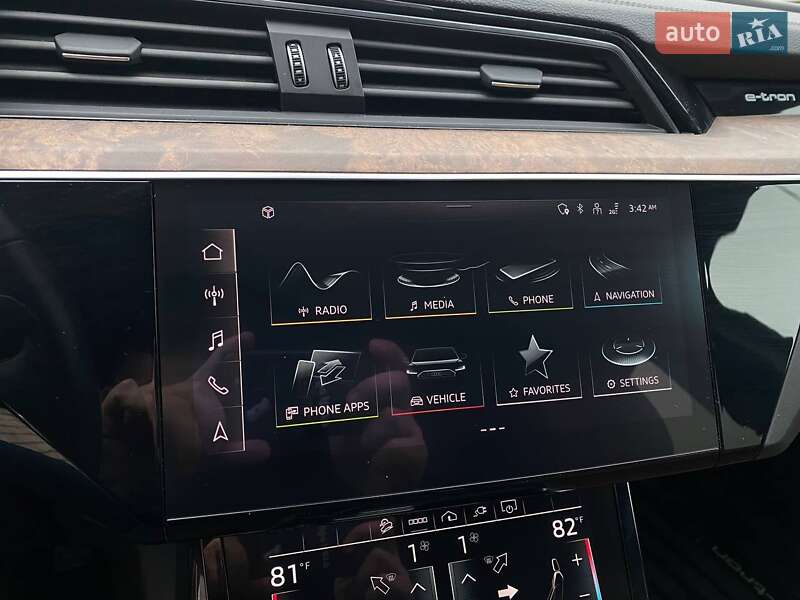 Внедорожник / Кроссовер Audi e-tron 2021 в Львове фото 14 Внедорожник / Кроссовер Audi e-tron 2021 в Львове