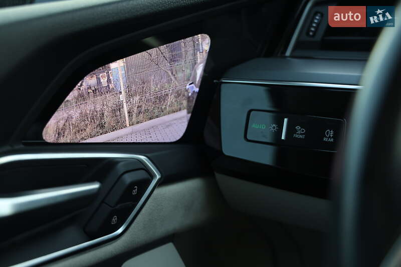 Внедорожник / Кроссовер Audi e-tron 2019 в Луцке фото 11 Внедорожник / Кроссовер Audi e-tron 2019 в Луцке