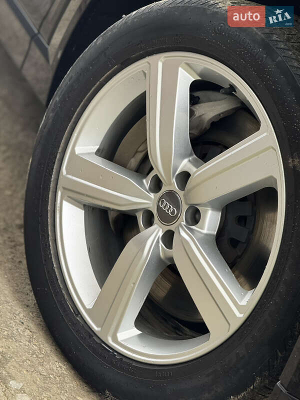 Внедорожник / Кроссовер Audi e-tron 2019 в Дрогобыче