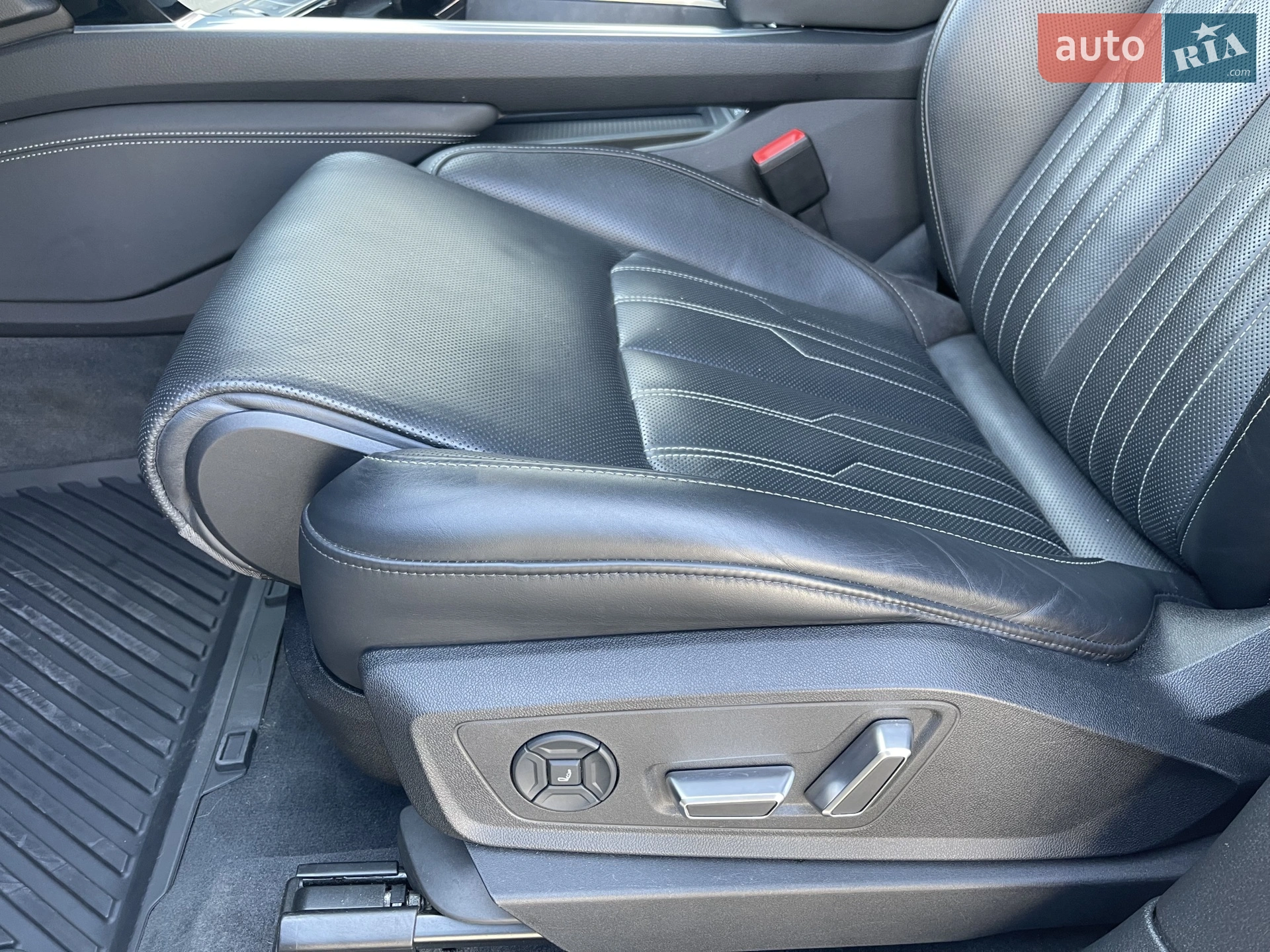 2019 Audi e-tron - мініатюра 28