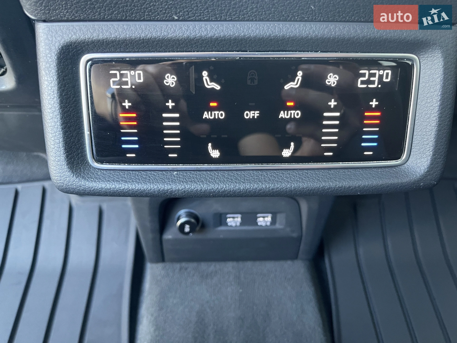 2019 Audi e-tron - мініатюра 33