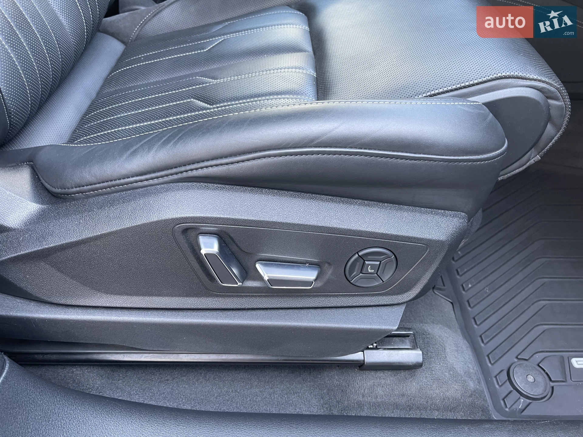 2019 Audi e-tron - мініатюра 37