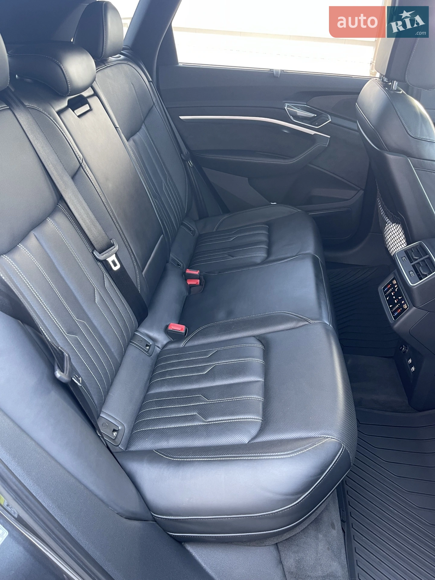 2019 Audi e-tron - мініатюра 40